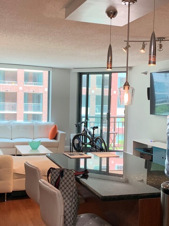 Foto del edificio - 440 N McClurg Ct