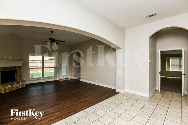 Foto del edificio - 826 Graham Dr