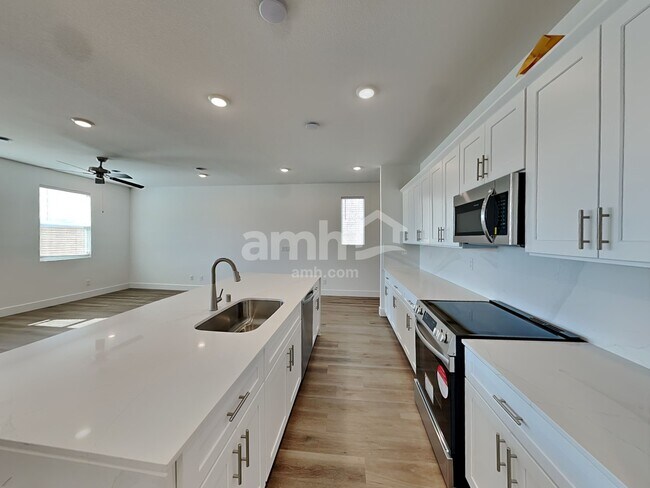 Building Photo - 11165 Magallanes Street