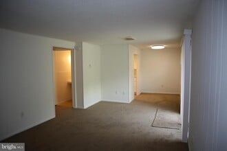 Building Photo - 809 Logan St