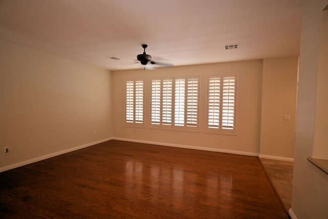 Building Photo - Siena Golf Course Home for Rent! Amazing 55+ Community!