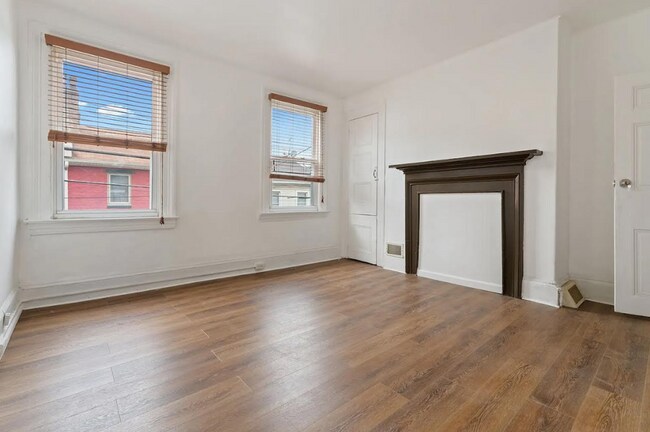 Foto del edificio - Beautiful 2 Bedroom home in South side ava...