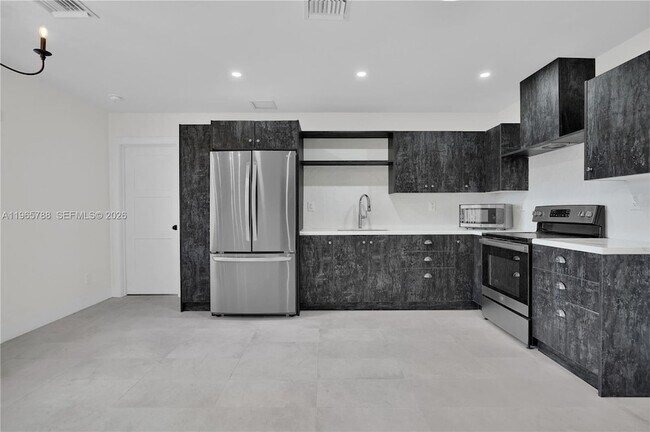 Photo - 5980 SW 40th Ave Apartment