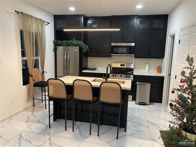 Building Photo - 9 Buccaneer Dr