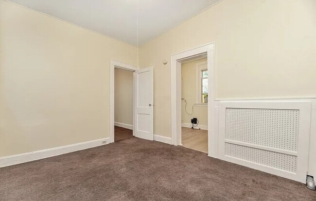 Bedroom - 539 Liberty St