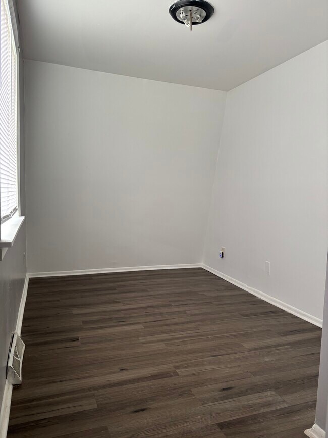 Foto del edificio - 9281A W Allyn St