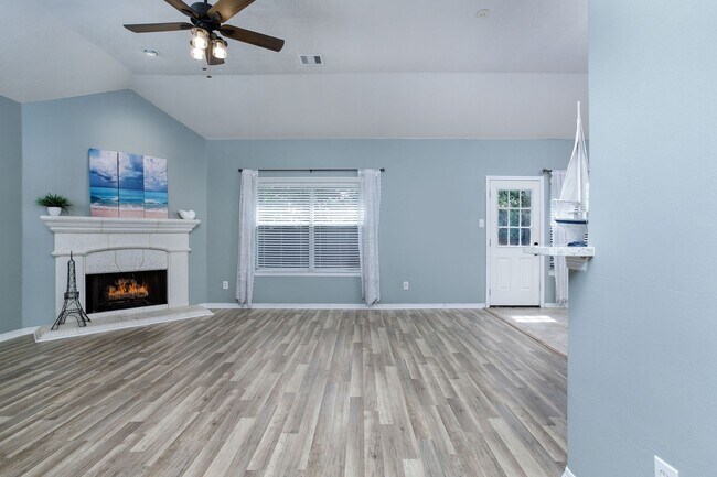 Foto del edificio - 28610 Hidden Cove Dr
