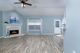Building Photo - 28610 Hidden Cove Dr