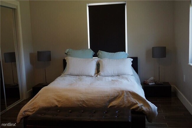 Foto del edificio - 2 br, 2 bath House - 1792 NE 19th St