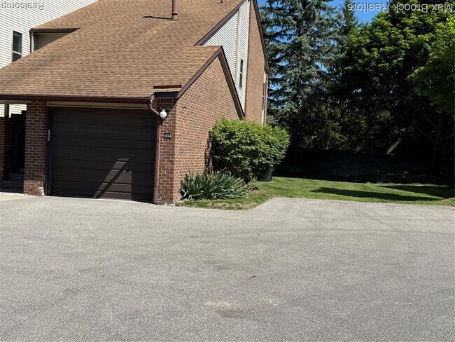 Foto del edificio - 6560 Ridgefield Cir