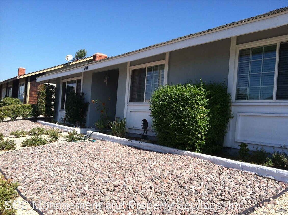 Primary Photo - 4 br, 2 bath House - 740 N. Citrus Ave - 1