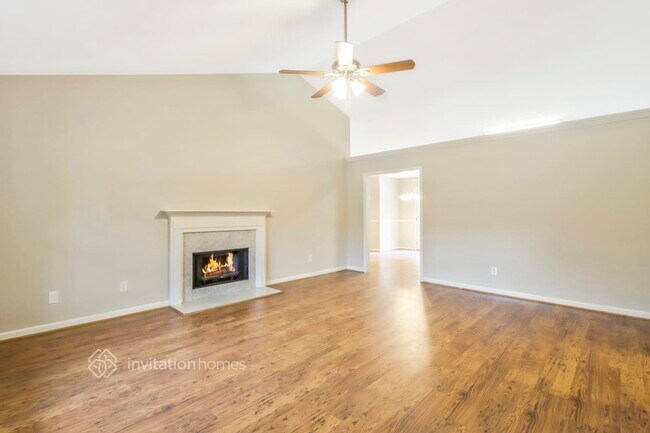 Building Photo - 260 Oak Hill Dr