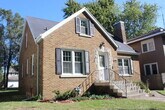 Foto principal - 1018 S Evergreen Ave