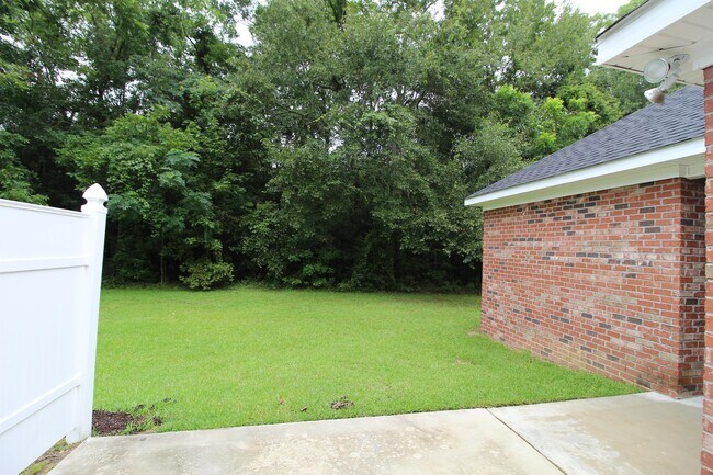 Building Photo - 21 Grove Cir