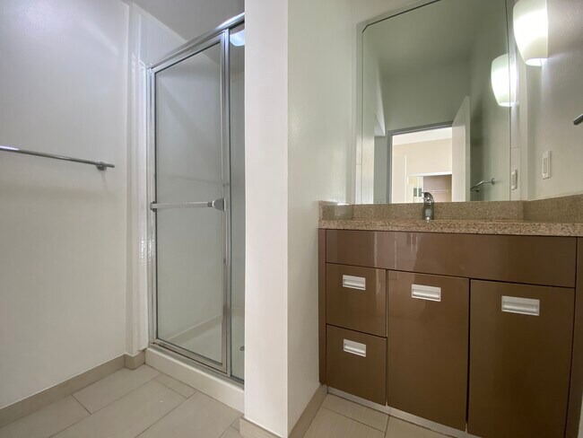 Foto del edificio - University Village