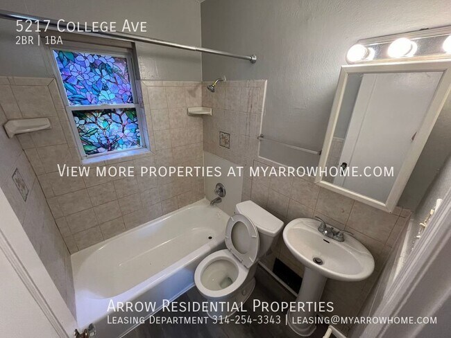 Foto del edificio - Renovated Two Bedroom Coming Available Soon!