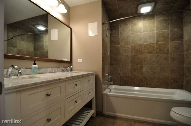 Building Photo - 1 br, 1 bath Apartment - 1121 N Ashland Ave