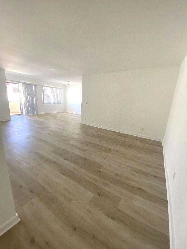 Foto del edificio - 5335 Yarmouth Ave