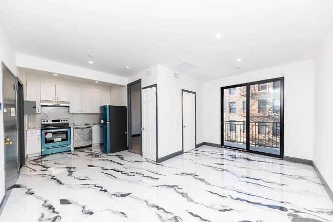 Photo - 1376 DeKalb Ave Apartment