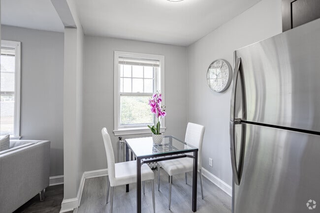 Dining Room - Ath Dara Apartments