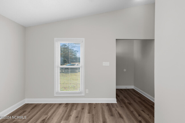 Foto del edificio - 135 Twinwood Dr