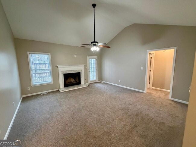 Foto del edificio - 172 Crown Forest Dr