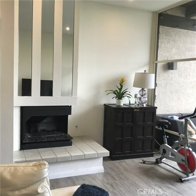 Building Photo - 7216 Marina Pacifica Dr S