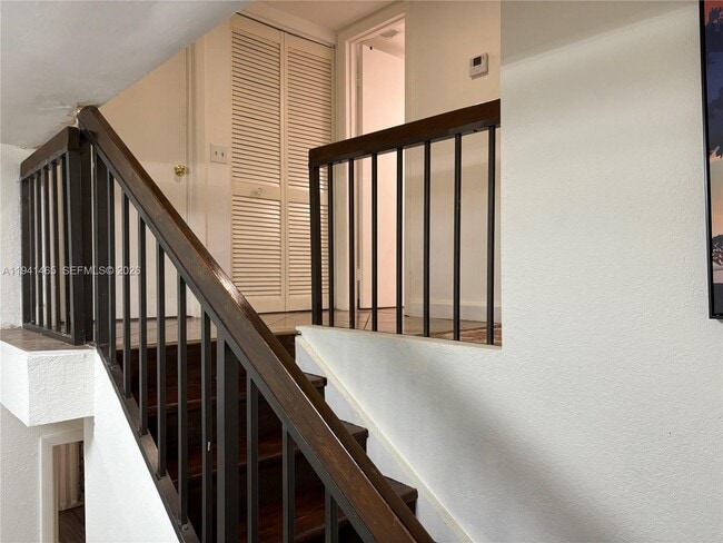 Foto del edificio - 1011 N Hiatus Rd