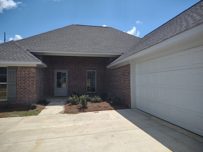 Building Photo - Welcome to your new home!