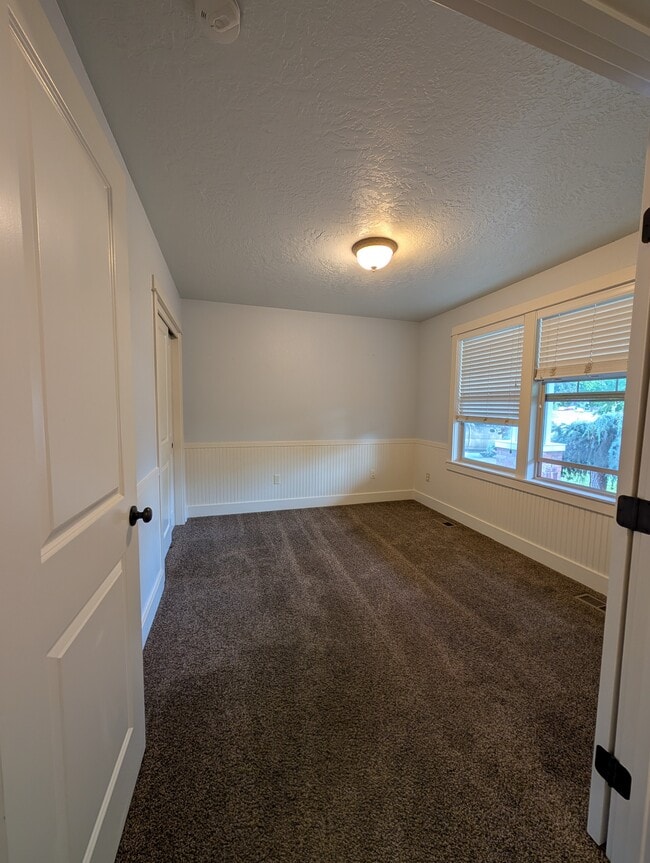 Building Photo - 11218 W Hazelwood Dr
