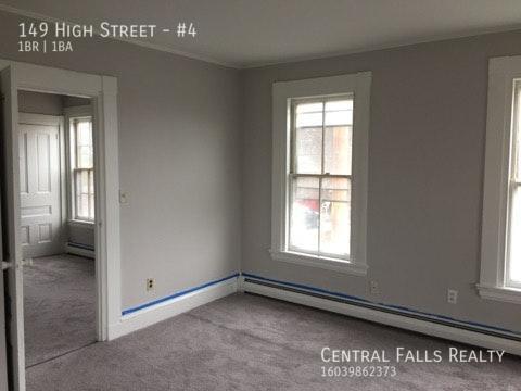 Building Photo - H/HW Included* Available Now ! Walk to Dow...