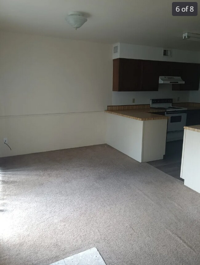 Foto del edificio - 8565 Glen Meadow Ln
