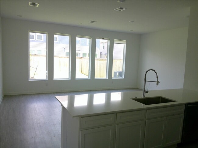 Building Photo - 12718 Dog Canyon Trl