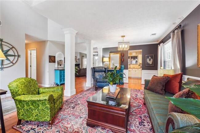 Foto del edificio - 1160 Primrose Dr