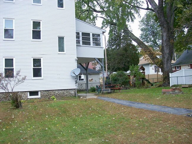 Building Photo - 17 Abington St