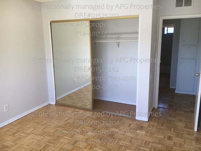 Foto del edificio - 1850 W Greenleaf Ave