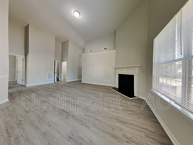 Foto del edificio - 3096 Dogwood Ave