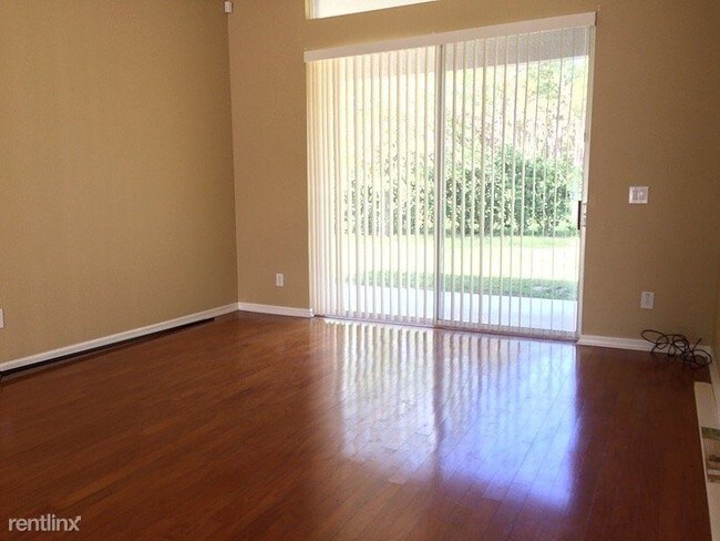 Building Photo - 5 br, 4 bath House - 4528 Barrister Drive