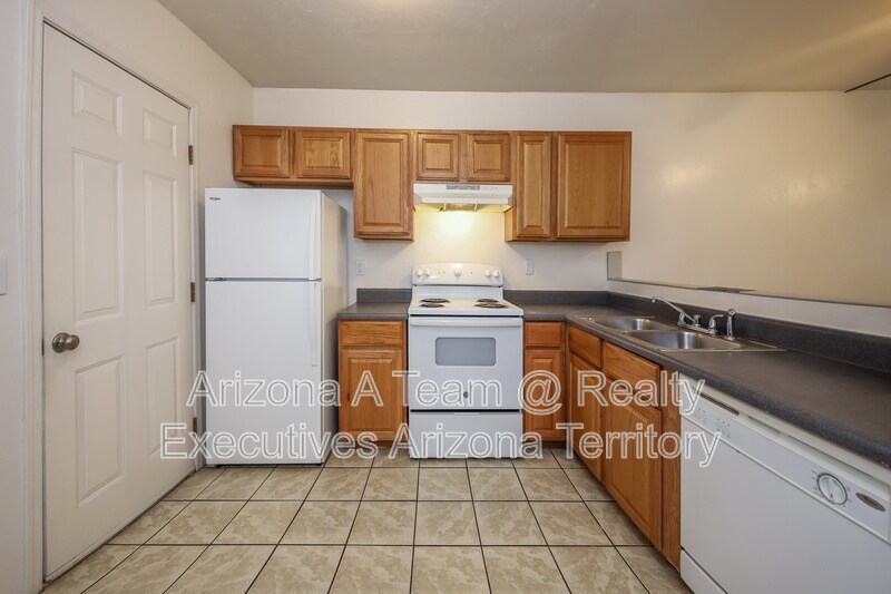 Primary Photo - 2635 N Fontana Ave