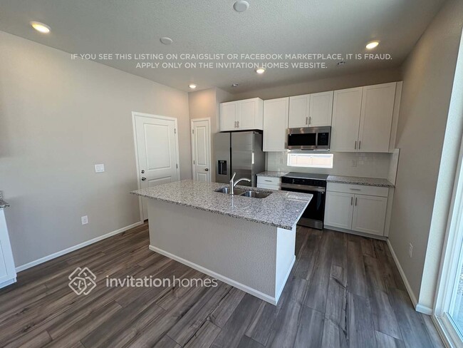 Building Photo - 3374 Pearwood Dr