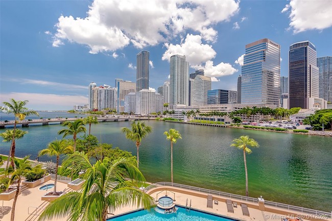 Foto del edificio - 701 Brickell Key Blvd