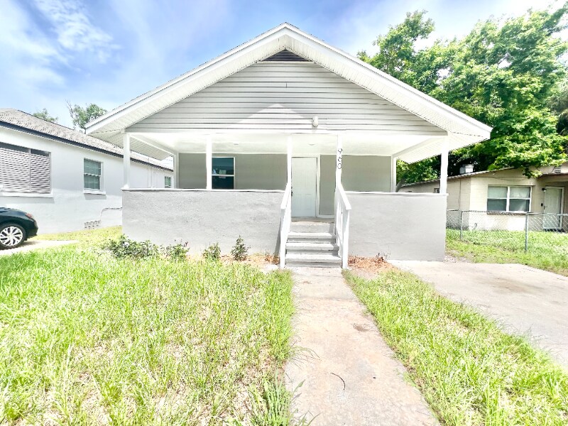 Foto principal - 960 18th St S