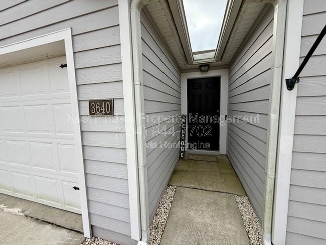 Building Photo - 3640 Alta Lakes Blvd