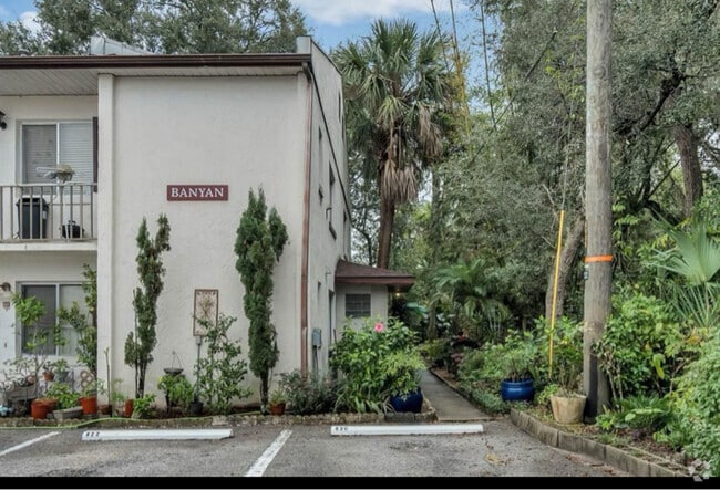 Building Photo - 630 Pavare Ct