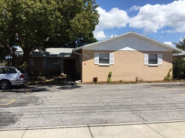 Foto del edificio - 942 San Christopher Drive