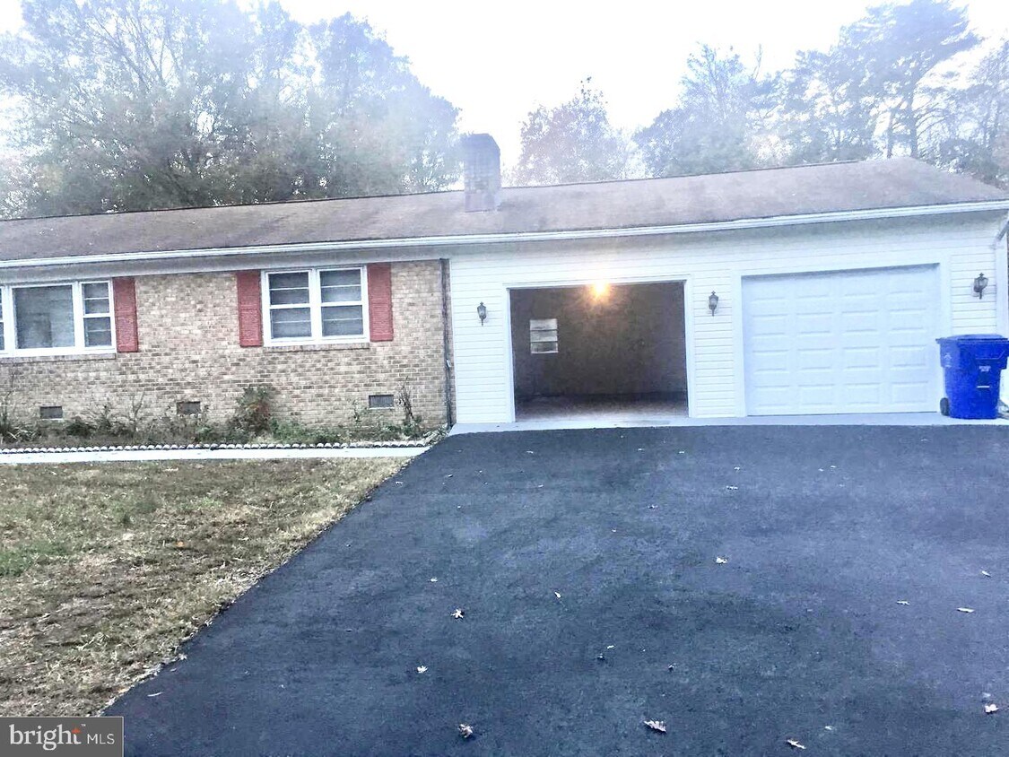 10925 Moore St, Waldorf, MD 20603 House Rental in Waldorf, MD