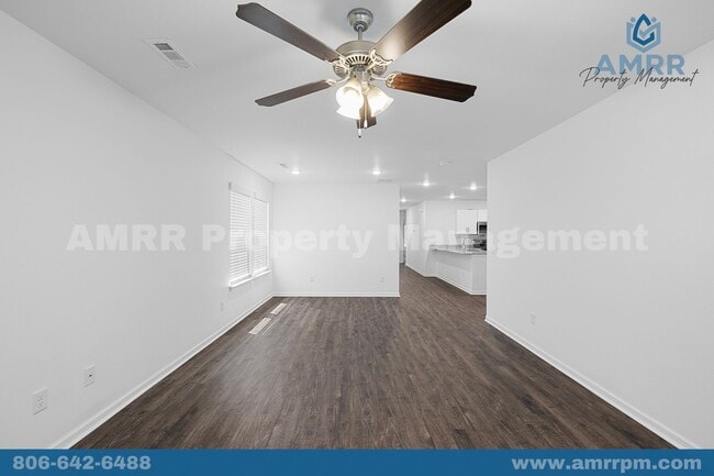 Building Photo - New Beginnings Start With AMRR: Cozy 3 Bedroom Available in May!