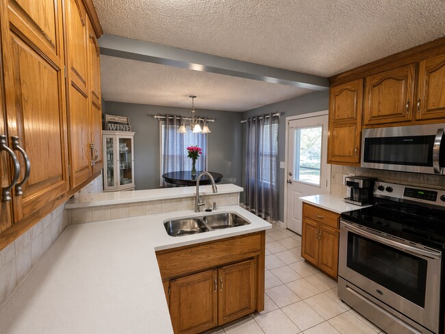 Foto del edificio - 500 NE 113th Ter