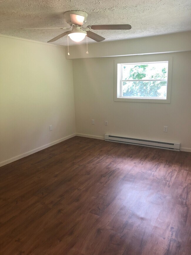 Building Photo - 8 Braddock St