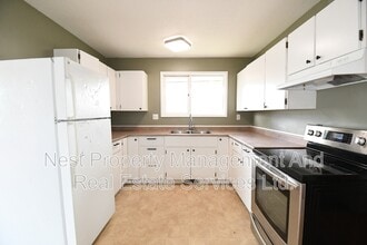 Building Photo - 2215 Quince St